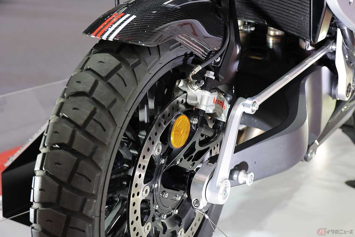 国内での販売も決定したビモータ「Tesi H2 TERA」は、独自のハブセンターステアリング機構を採用する