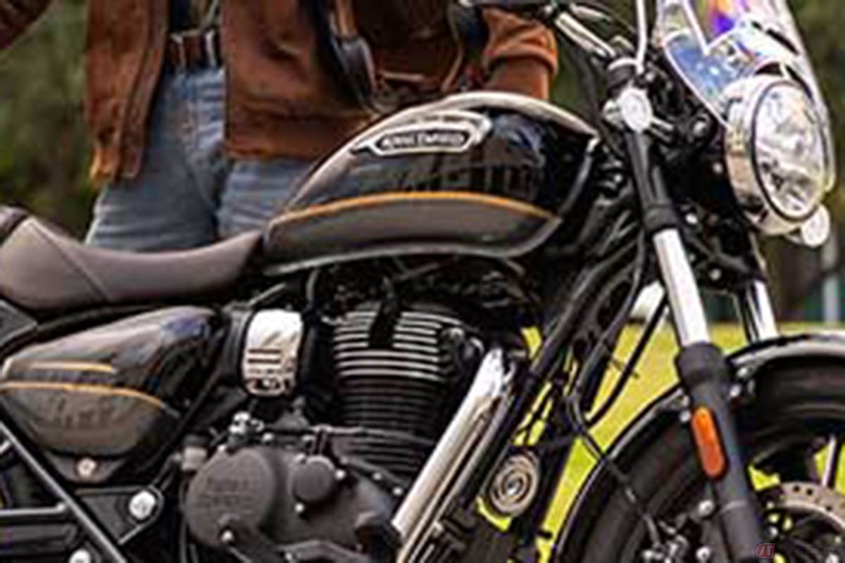 ロイヤルエンフィールド「メテオ350 Supernova」