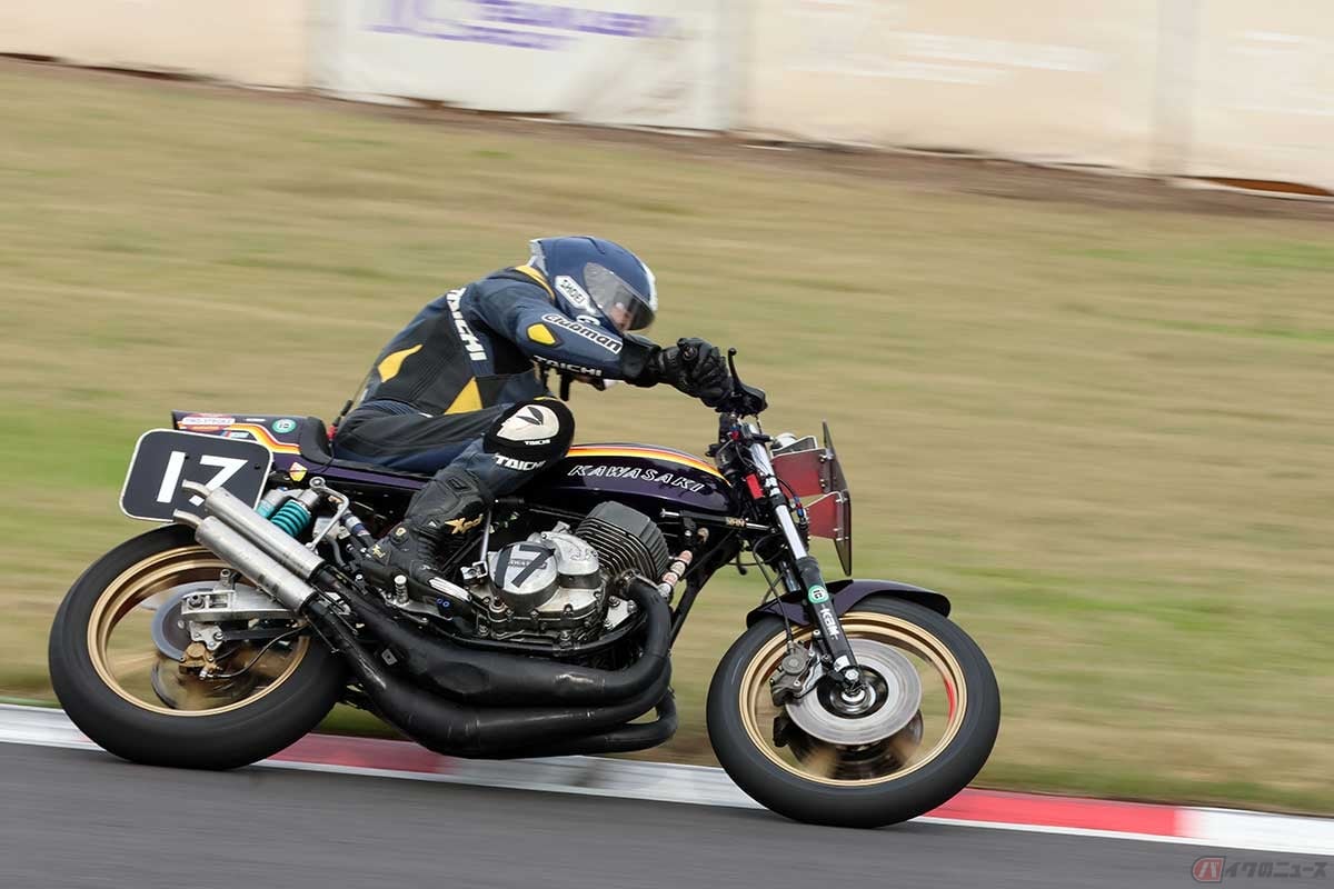 まだタイム伸ばせるぞ」 カワサキ「マッハ」で挑む旧車レース タイヤ