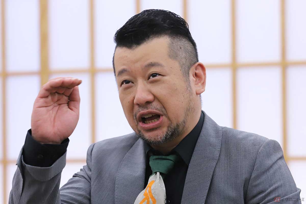 バイク愛好家でも知られる、お笑いタレントのケンドーコバヤシさん(時事通信フォト/2018年07月03日)