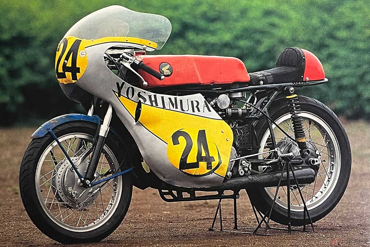 ヨシムラジャパン相談役の吉村不二雄さんが、ホンダ「CBナナニイ」レーシングでデモラン!! 車両は現オーナーが分解メンテナンス中! リッターあたり100馬力超!!