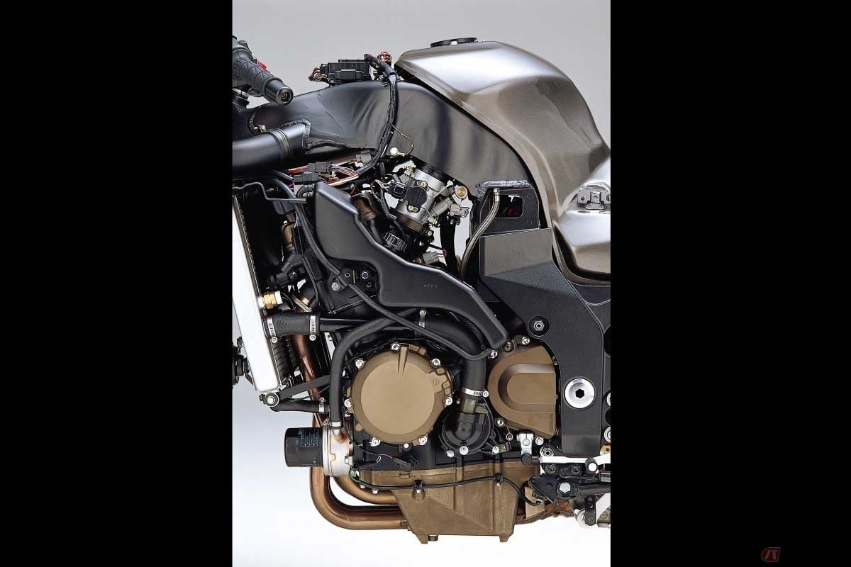カワサキ「ZX-12R」のアルミ製モノコック・バックボーンフレーム