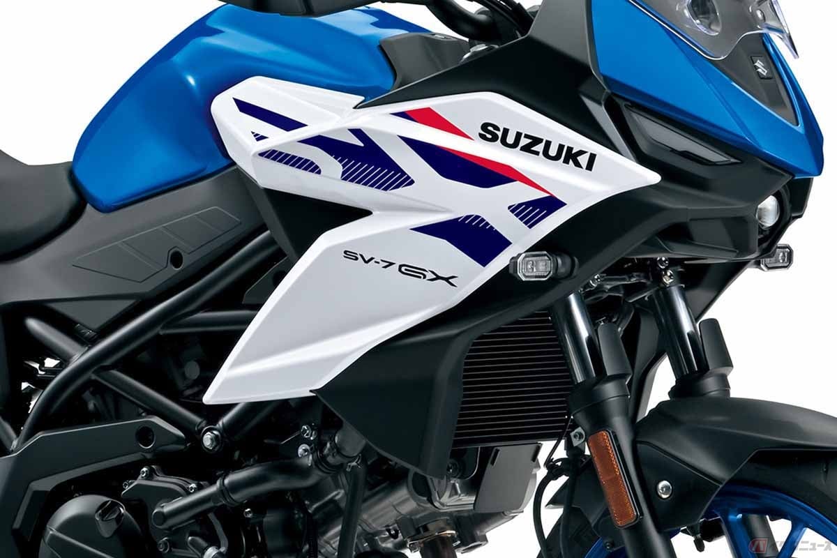 スズキが2026年の大阪・東京・名古屋モーターサイクルショーで展示する新型クロスオーバーモデル「SV-7GX(海外仕様車)」