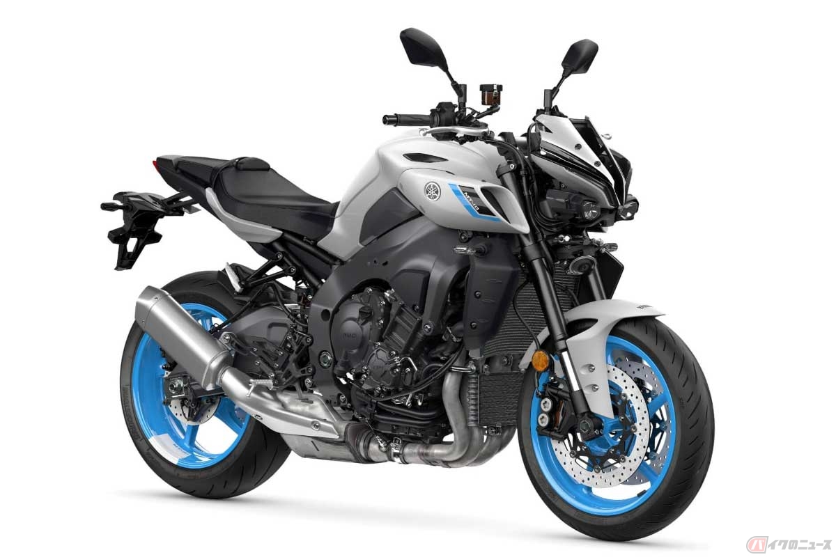 ヤマハ「YZF-R1」がベースの「MT-10」（2025年）では、エンジン前側の上段がラジエーターで、下段がオイルクーラー