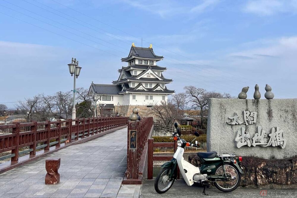 稿本墨俣一夜城―秀吉出世城の虚実と蜂須賀小六中古・プレミア本 秀吉の奇跡でも､後世の作り話でもない…｢墨俣一夜城｣を可能にした蜂須賀
