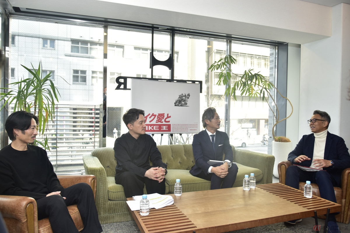 左からトミタタカシ氏、松井一紘氏、澤篤史社長、宮城光氏