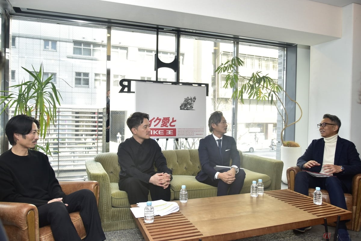 左からトミタタカシ氏、松井一紘氏、澤篤史社長、宮城光氏