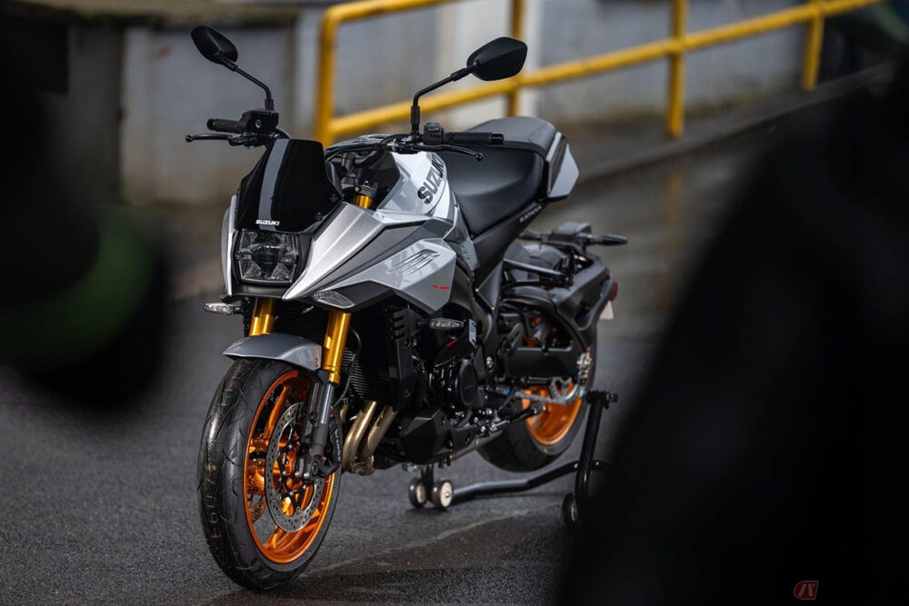 24インチ！アメ車などに！希少カタナ☆ 45台限定の超激レア「KATANA」登場!! 専用マフラー＆デカールを備えた