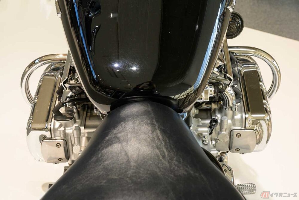 対向6気筒エンジン搭載!!「他のバイクと比べるのは意味がない」排気量