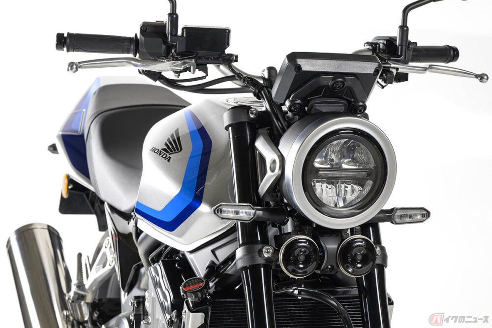 市販の発表を待つのみ!? 世界初公開となったホンダの400ccモデル 