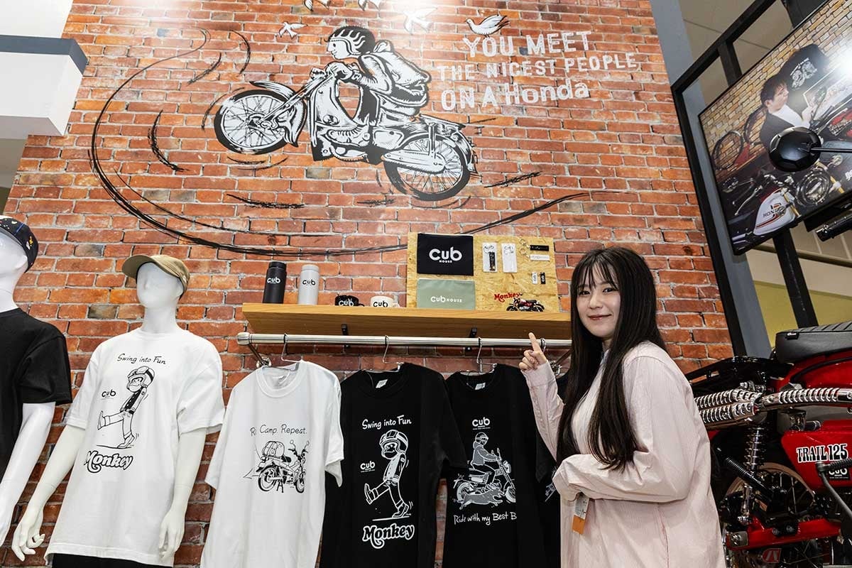 「Cub HOUSE」にはオリジナルのTシャツやグッズ類など、可愛いアイテムたちも