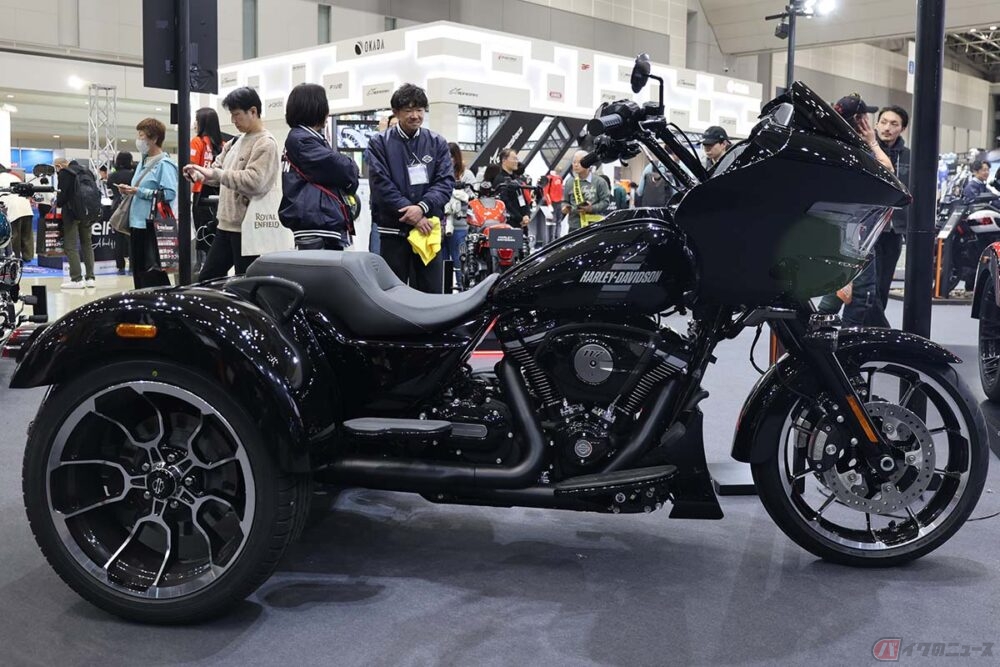 普通自動車免許でバイクの爽快感!! ハーレー新型トライク発売で販売店