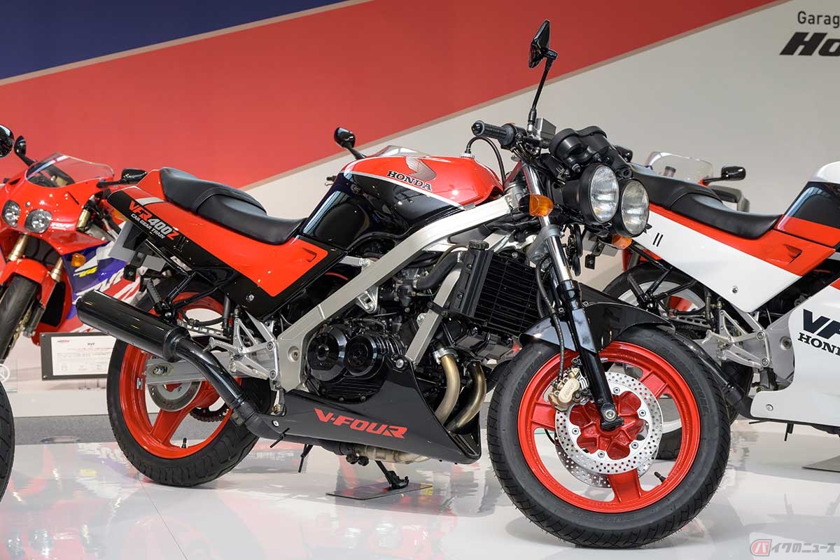 スポーツバイク☆vfr400！V型エンジン4気筒♫部品多数！ 国産ではこれが