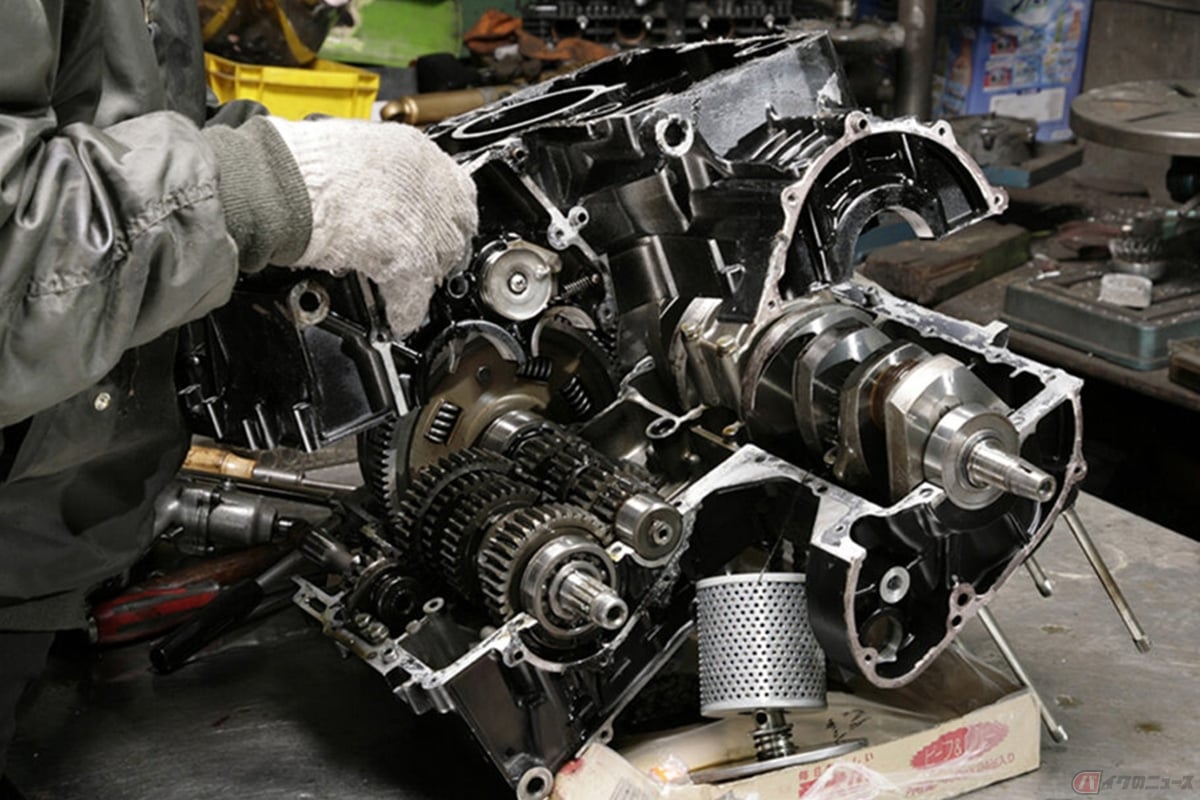 エンジン整備の大仕事。回転の滑らかさや耐久性に大きく影響する下部構造「腰下」