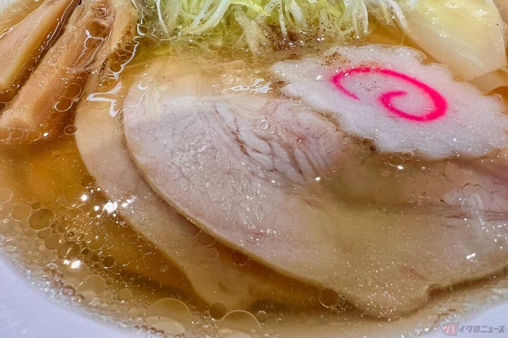 リニューアルオープンした東北道「佐野SA」で味わうご当地ラーメン