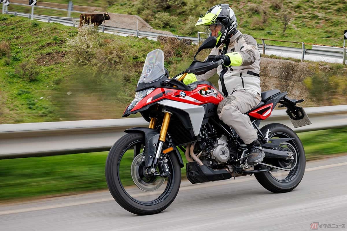 高速道路やワインディングなど、舗装路の長距離移動が得意なのは「GS」シリーズに共通する特徴