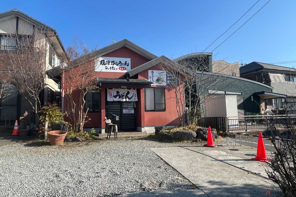 ツーリングの朝ごはんに立ち寄るのがオススメの「焼津ぶしうどん しょうた 富士店」