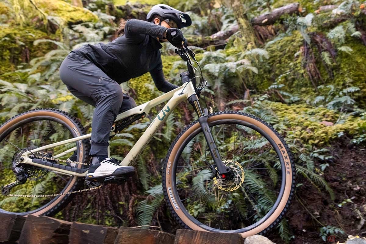 Liv「Embolden」がフルモデルチェンジ。トレイルライドを楽しむ全ての女性ライダーのためのアルミフルサスMTB