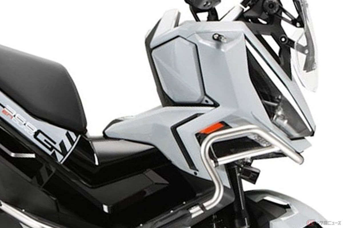 「ZONTES(ゾンテス)」のクロスオーバースクーター「ZT368T-G」