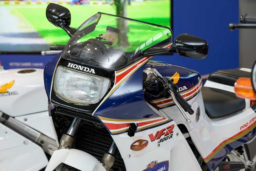 400ccクラスが沸いていた時代 市販車で「プロアーム」初採用!! ホンダ
