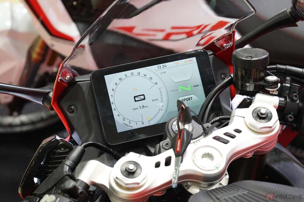 カワサキ「Ninja ZX-4RR」にライバル出現!? 2026年内の日本導入を