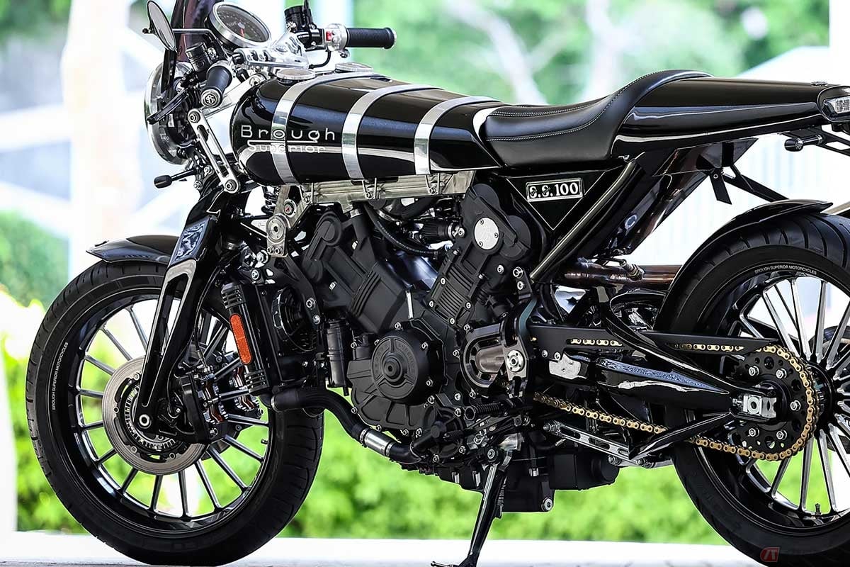 1924年に発表されたブラフシューぺリア「S.S.100」は、「時速100マイルの走行性能を保証する世界初の市販モーターサイクル」として、その名を歴史に刻んだ。その歴史を現代に甦った「S.S.100」が語り継ぐ