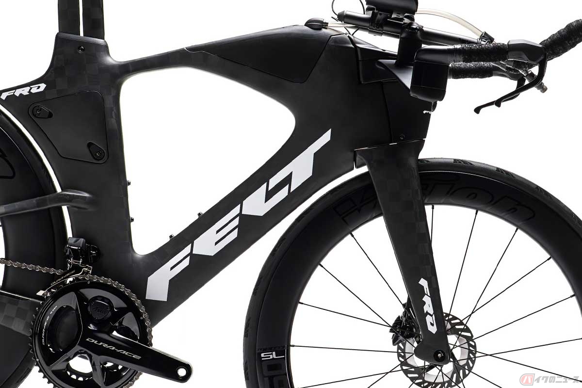 FELT「IA2.0 FRD デュラエース Di2 PWR」価格（消費税10％込み）220万円（シマノ・デュラエースDi2完成車）カラー：FRDカーボン