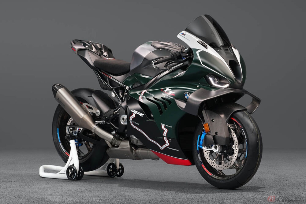 世界でわずか115台!! BMW Motorradが公道レースの伝説「マン島TT」を