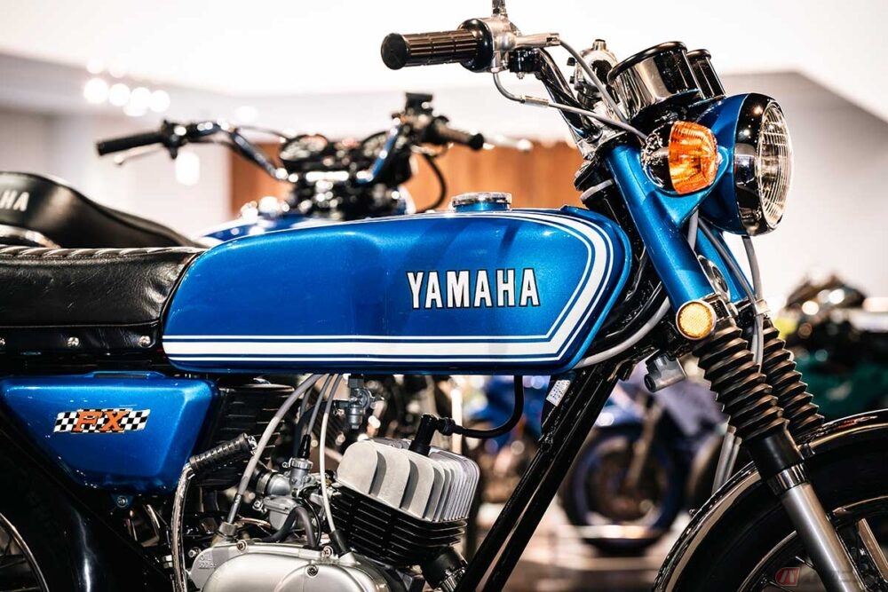 別格」な2スト50ccロードスポーツ!? カフェレーサースタイルで当時の