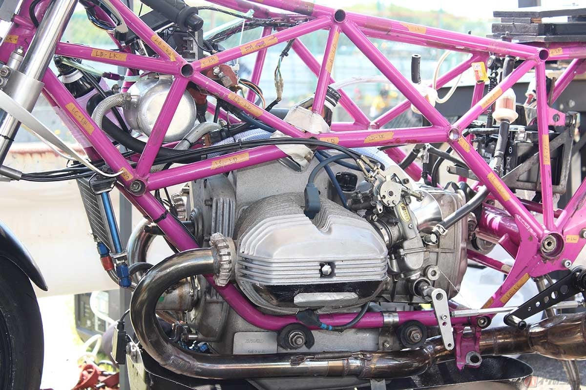 国内最大の草レースとして知られる「T.O.T.(テイスト・オブ・ツクバ)」では、多種多様なバイクが参戦する