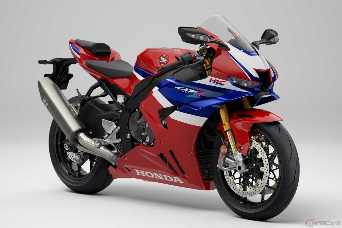 ホンダ「CBR1000RR-R FIREBLADE」（2024年）は、最高出力218psを発揮する14000rpmまでエンジンを回すと、1気筒当たり1秒間に約117回爆発（燃焼）、4気筒なのでエンジン全体では4倍の約468回爆発している