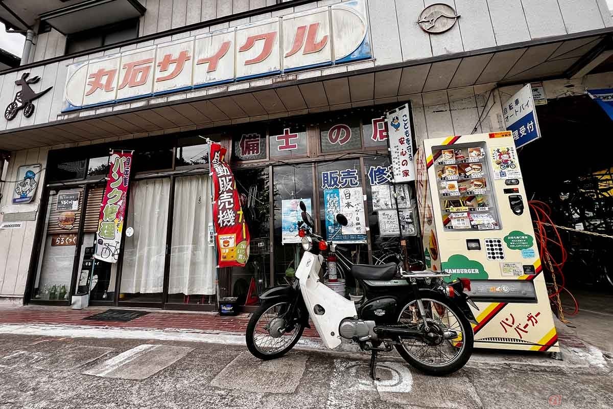 ホンダ「スーパーカブ」で長野県長野市松代町を訪れた。どことなくレトロな雰囲気にも惹かれる
