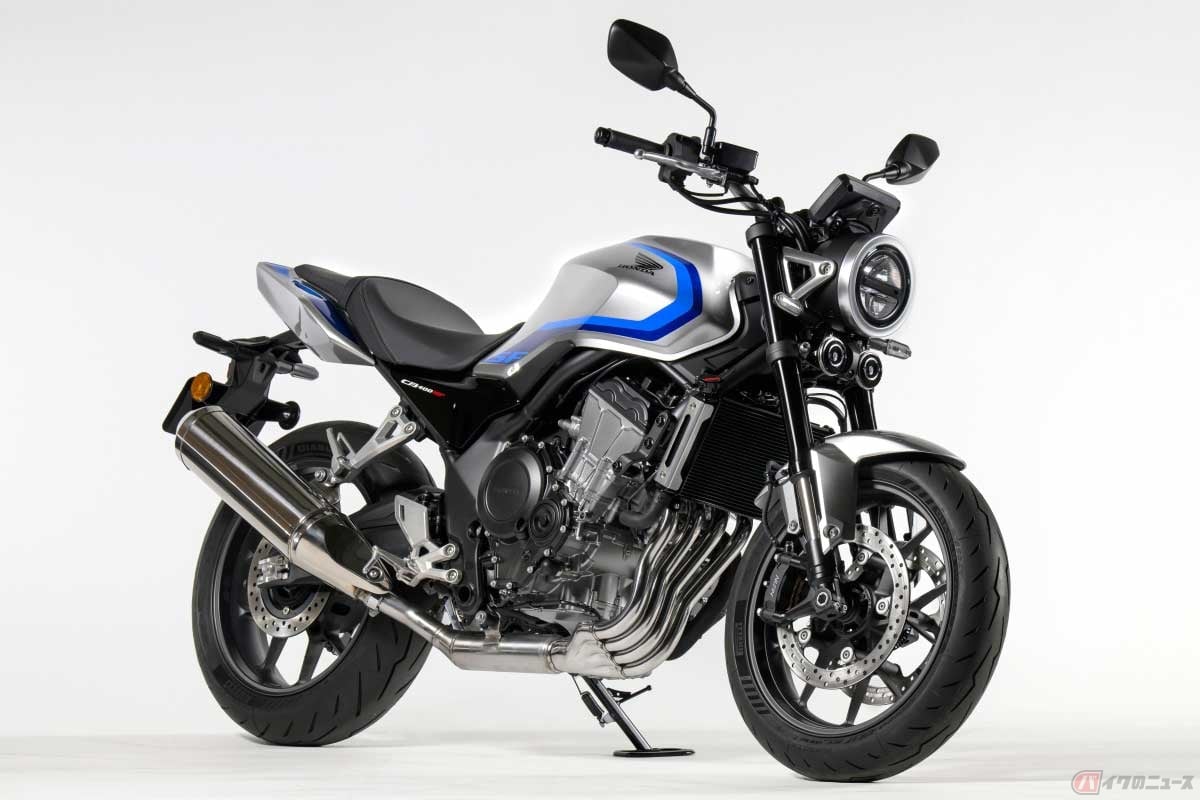 2026年春のモーターサイクルショーに展示されたホンダ「CB400 SUPER FOUR E-Clutch Concept」はダブルディスクを装備