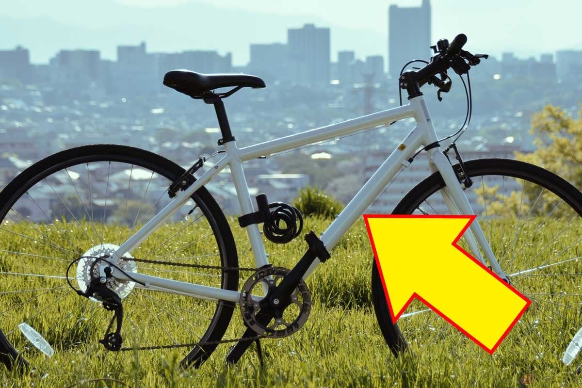 ロードバイクやMTB、クロスバイクなど、スポーツ自転車のフレームはだいたい三角形がふたつの「ひし形」になっている