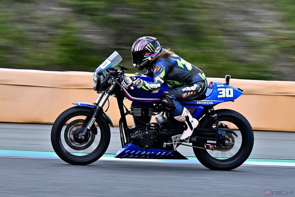 「2026 鉄馬 with TSK 合戦の日」で、モリワキの「GB350S」（＃30）を駆る金子美寿々選手