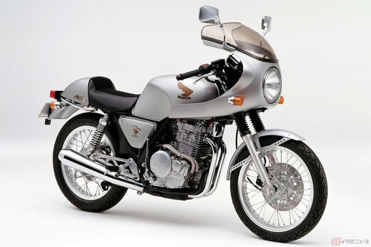 ロケットカウルを標準装備するホンダ「GB400TT MKII」(1985年)