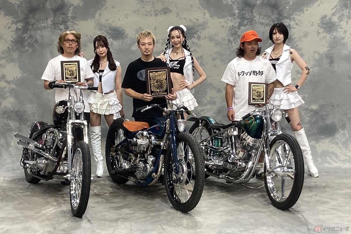 毎年、厳格なジャッジペーパーによって参加ビルダー同士が互いを審査し合う「ビルダーズチョイス」によってアワードを決定するNOCSですが、今年は中央のインフィニティモーターサイクルの土野氏がベストを獲得