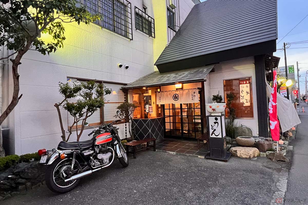 バイクで走っていてふらっと立ち寄った「まるいうどん　星の宮店」。後日調べてみると口コミも多く、思いがけず良い店に出会えた