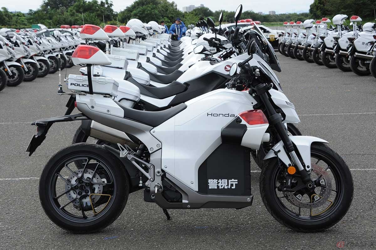 全国警察で唯一、警視庁が所有するEV白バイのホンダ「WN7」(撮影=中島みなみ)