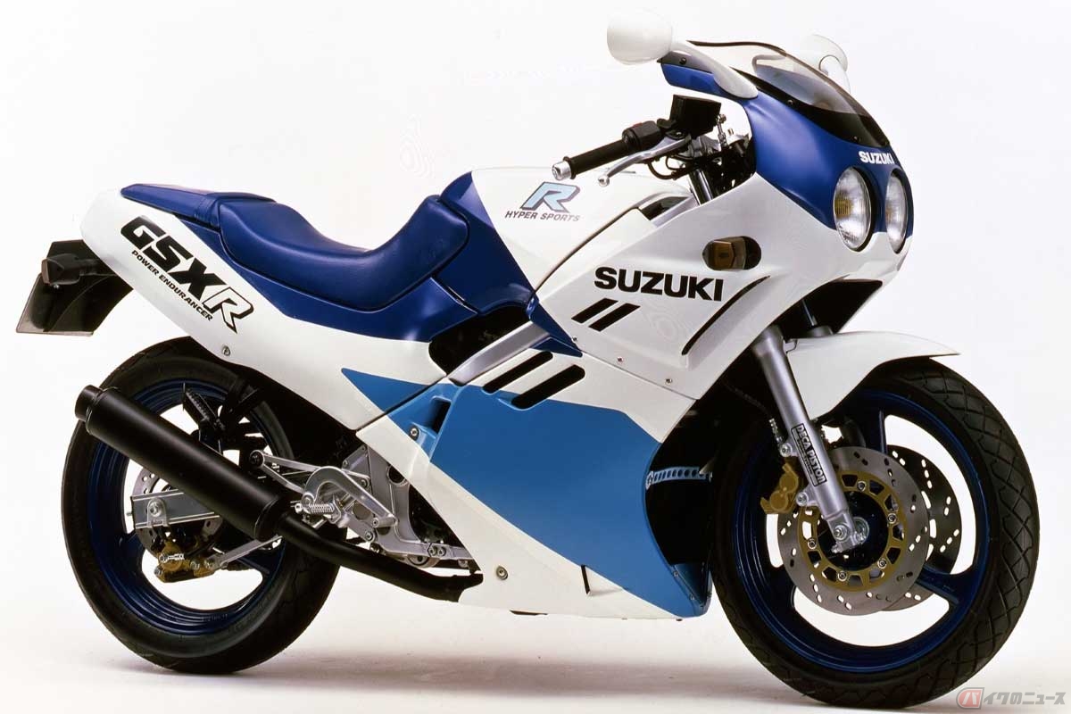 スズキは前モデルの「GF250S」から完全刷新した「GSX-R250」を1987年にリリースし、最高出力は45ps／14500rpmを発揮。ハーフカウル仕様や、クロスミッションを装備した「GSX-R250 SP」もラインナップ