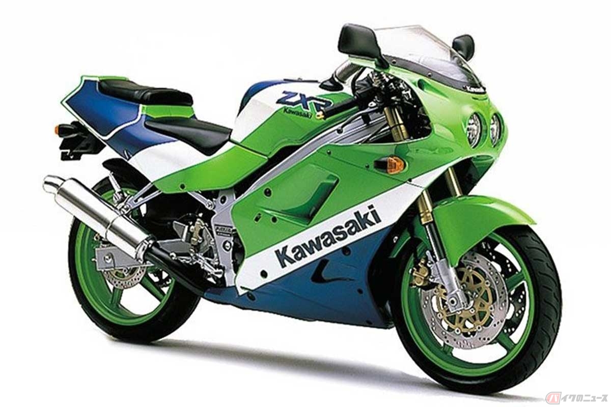 250ccクラスの4気筒およびレーサーレプリカ最後発のカワサキが1989年に発売した「ZXR250」は最高出力45ps／15000rpmで、スポーツプロダクション仕様の「ZXR250R」も同時発売