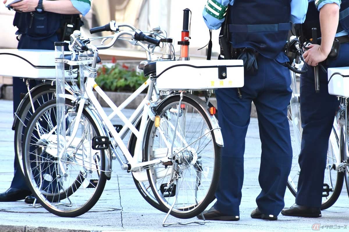 警察官が取締りの現場で反則金を徴収することは絶対にない