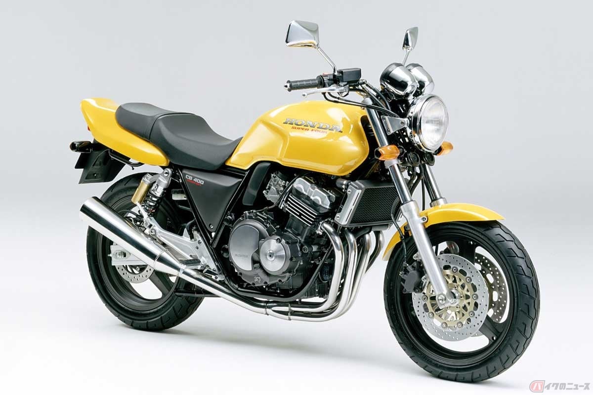 1992年4月に発売された初代「CB400 SUPER FOUR［NC31型］」
