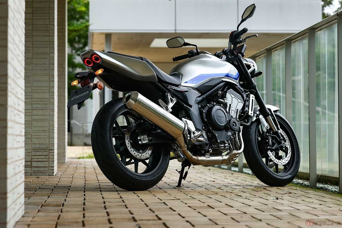 2026年に復活・発売された「CB400 SUPER FOUR［NC70型］」