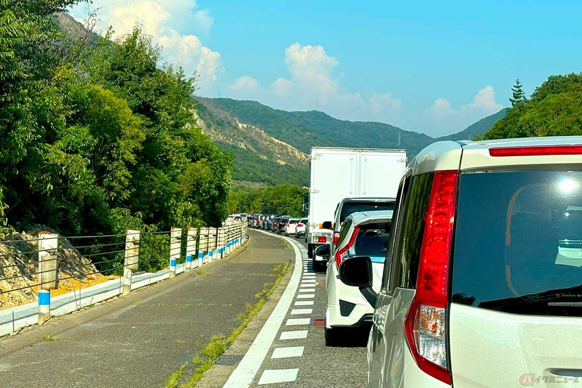 近年、日本の夏は猛烈に暑く、気温40℃を超える酷暑日も少なくない。ライダーだけでなく、バイクも暑さゆえのダメージが蓄積する